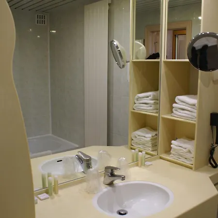 Bero Hotell 4*