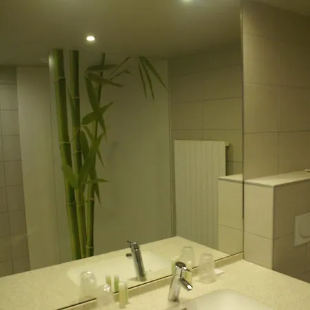 贝罗奥斯坦德金色郁金香酒店