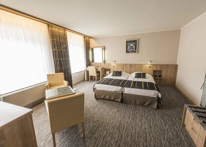 ホテル ゴールデン チューリップ ベロ 4*