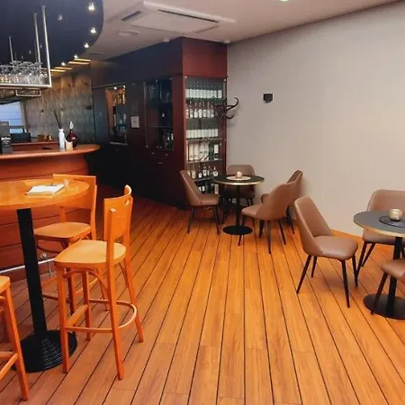 贝罗奥斯坦德金色郁金香酒店 酒店